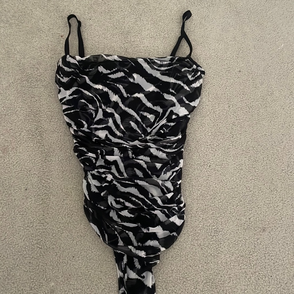 Lily rain black and white fitted bodysuit